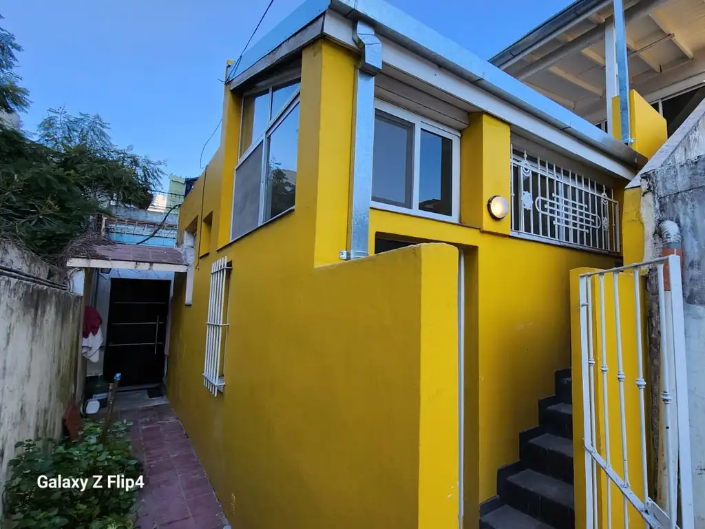 PH reformado com terraço e churrasqueira