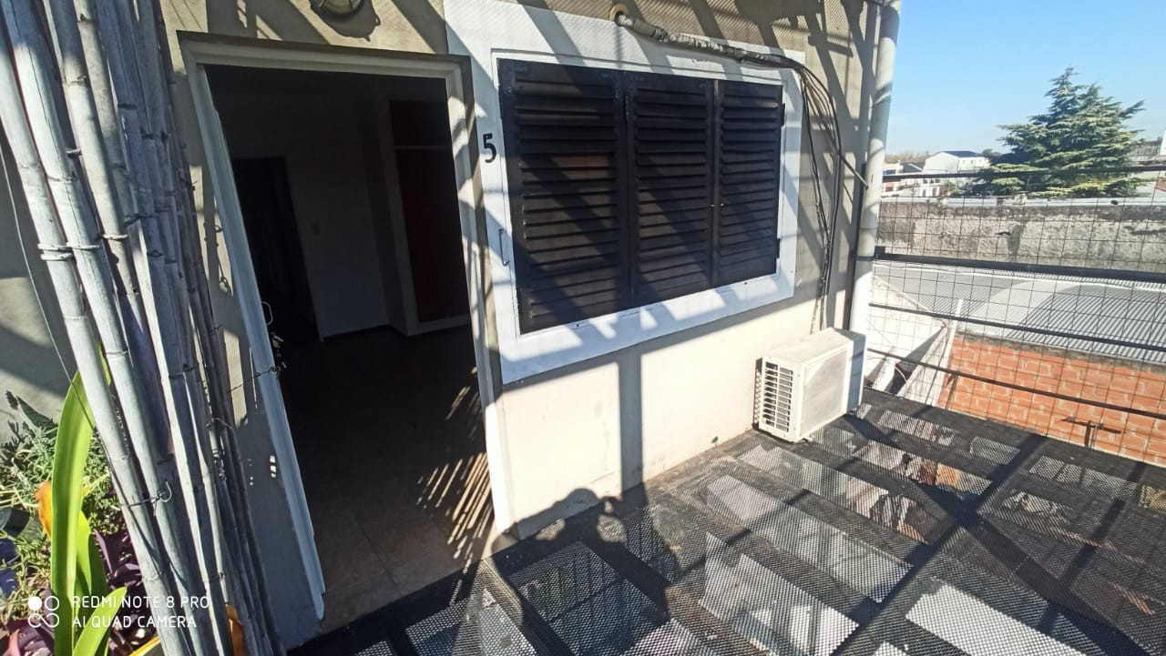 Three-room apartment with balcony in General San Martín