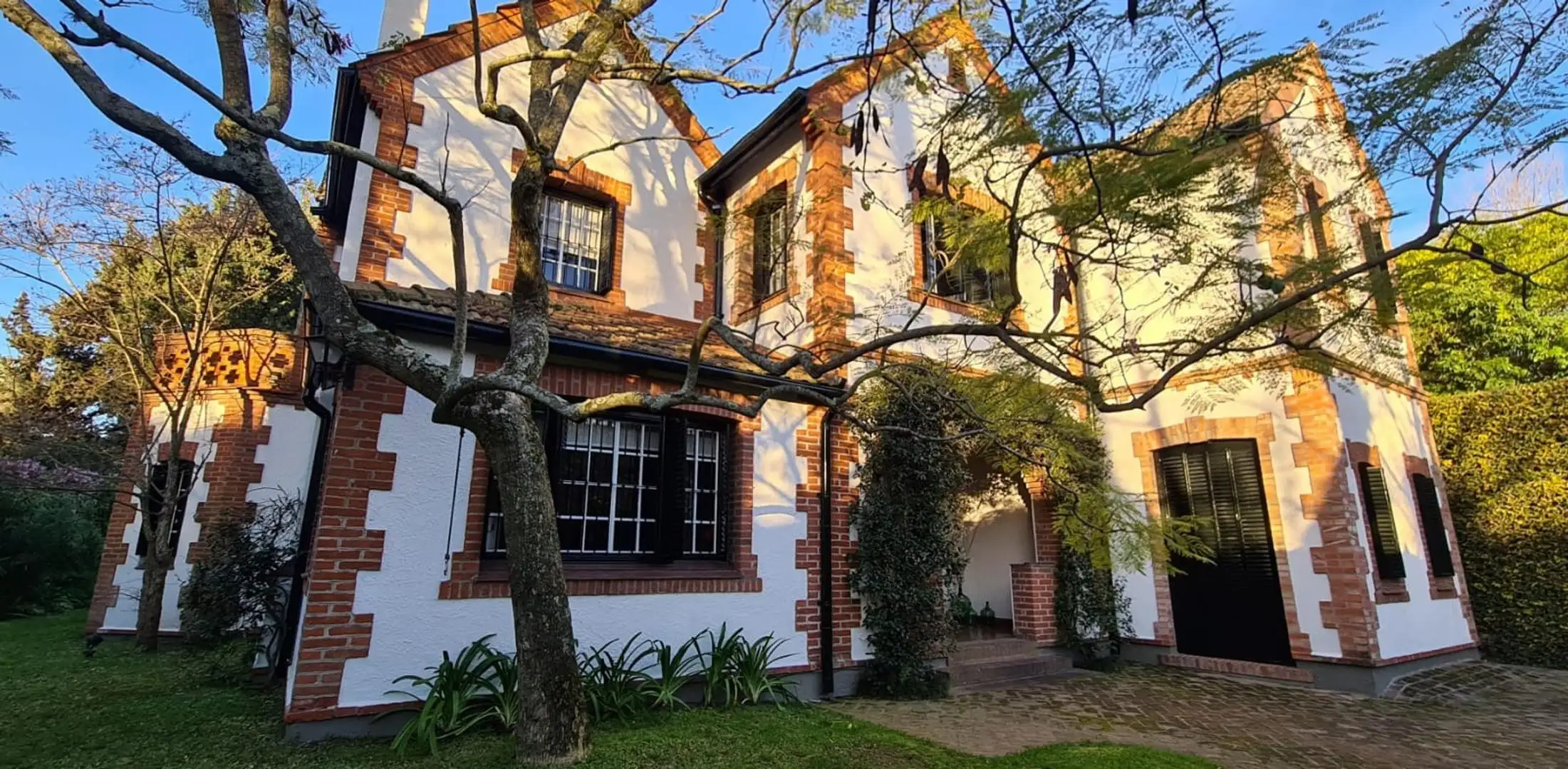 Дом с 6 спальнями в Acassuso