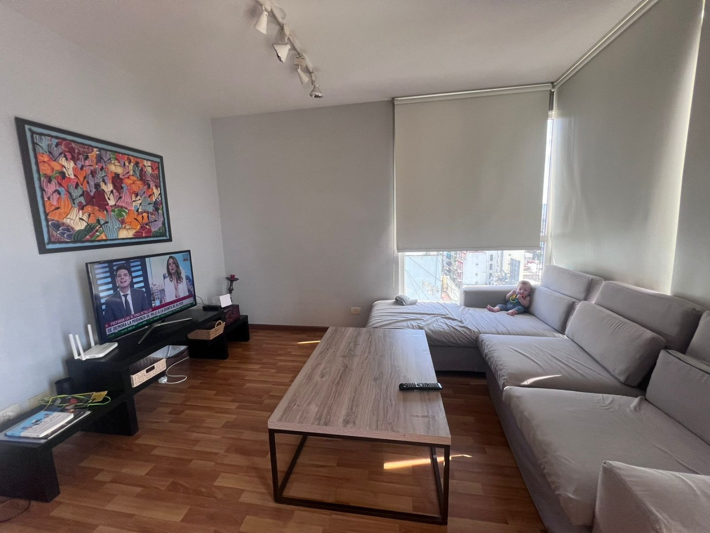 Two-bedroom apartment in Recoleta with balcony and amenities