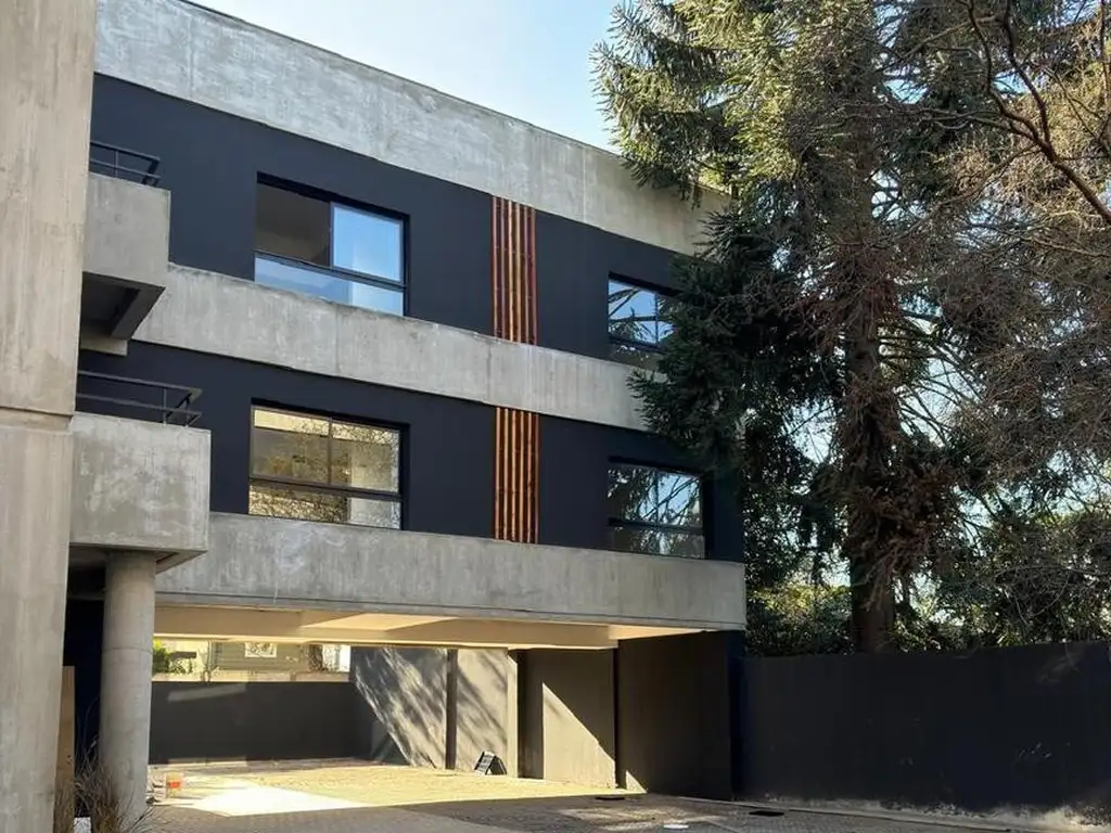 Duplex a estrenar con jardín