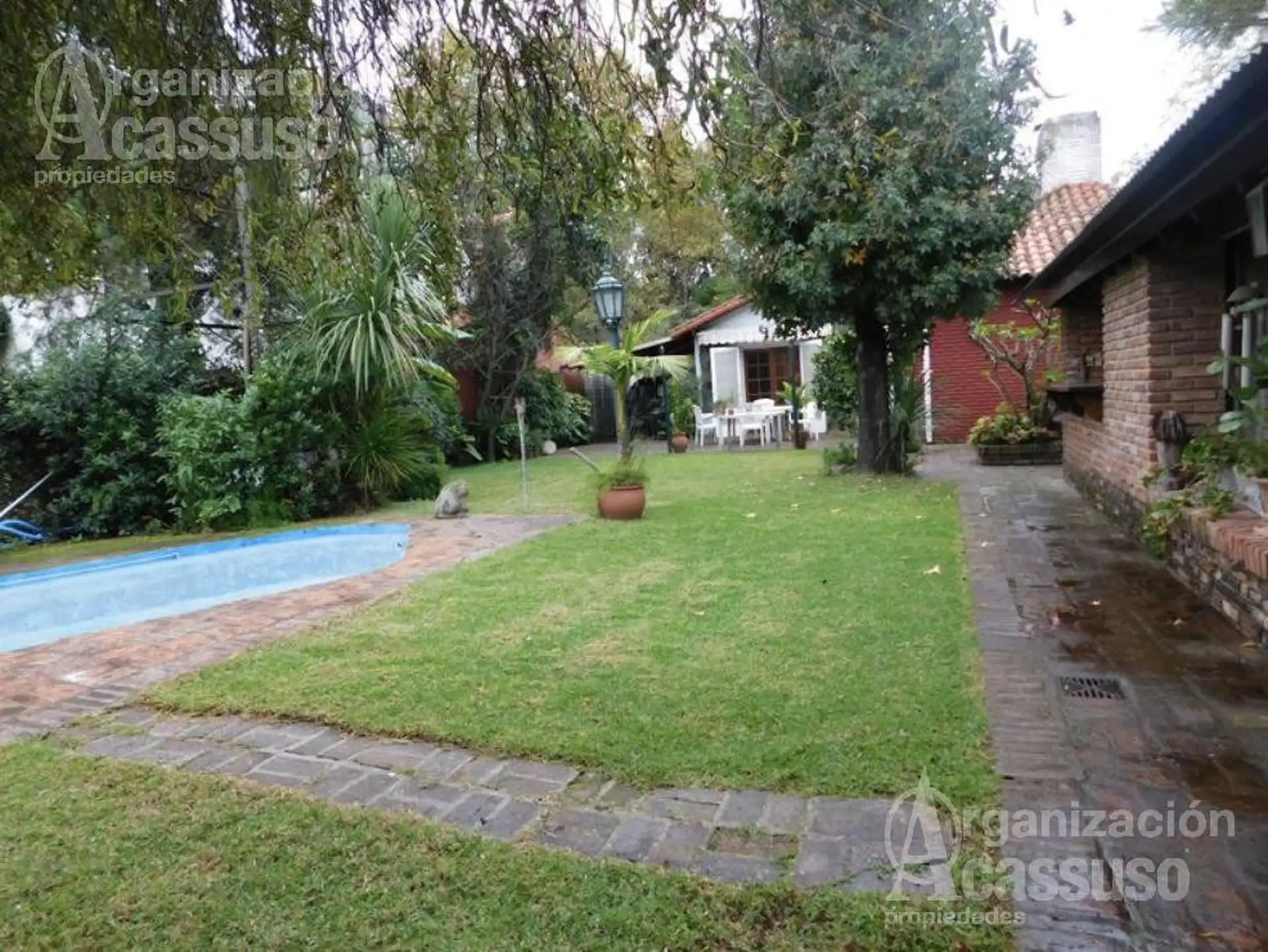 Casa para aluguel com 4 dormitórios em Victoria