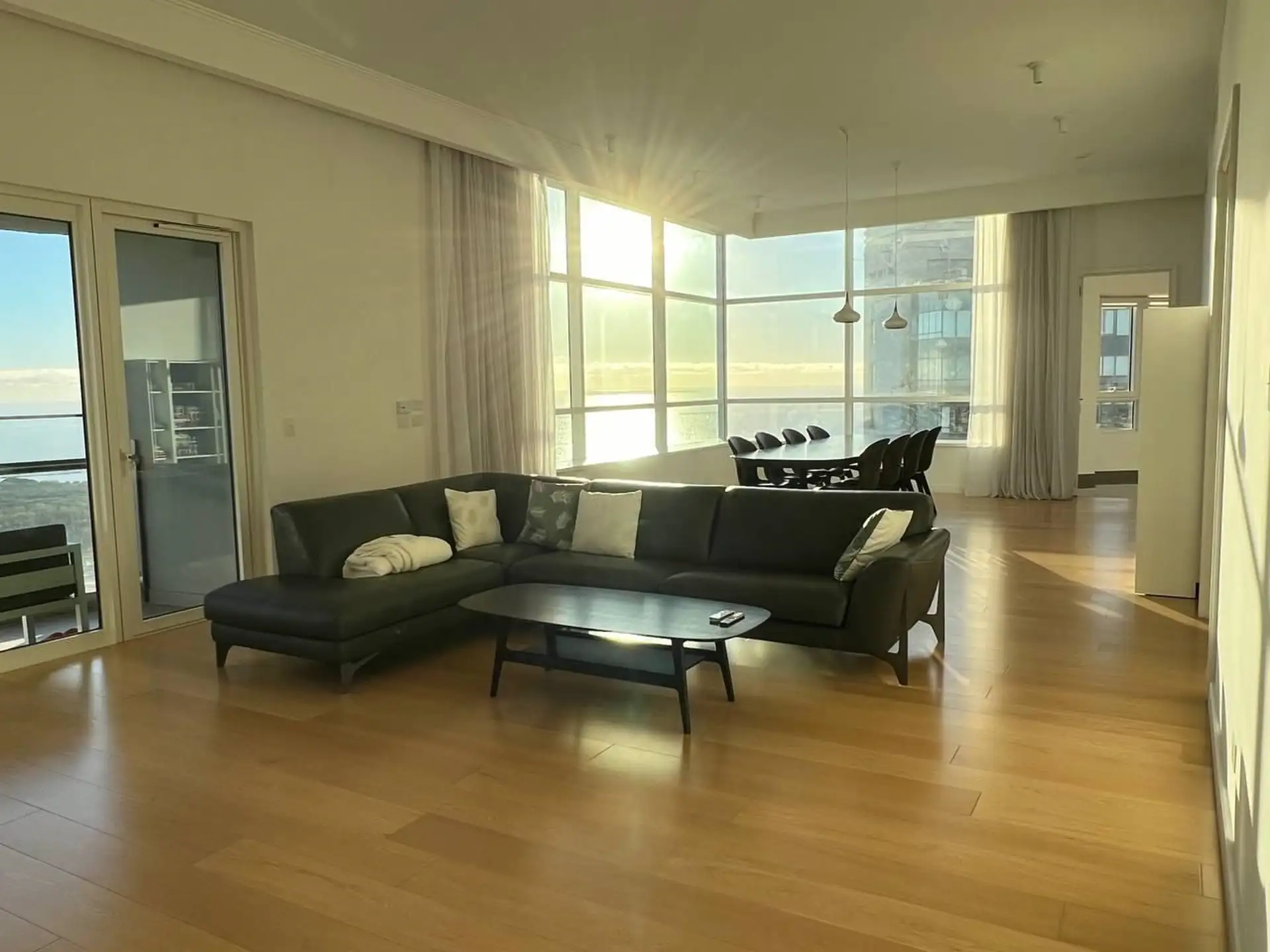 Four-bedroom apartment in Puerto Madero