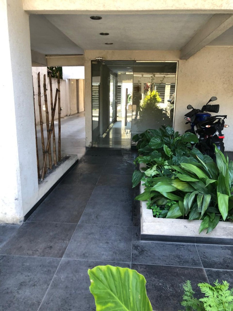 Departamento de 1 dormitorio en Morón Sur con cochera descubierta