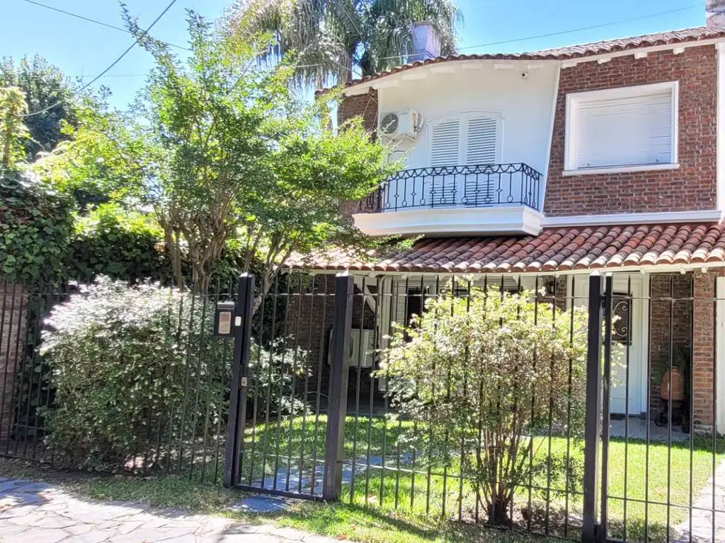 Casa en Alquiler en Acassuso Libertador / Solis, Acassuso