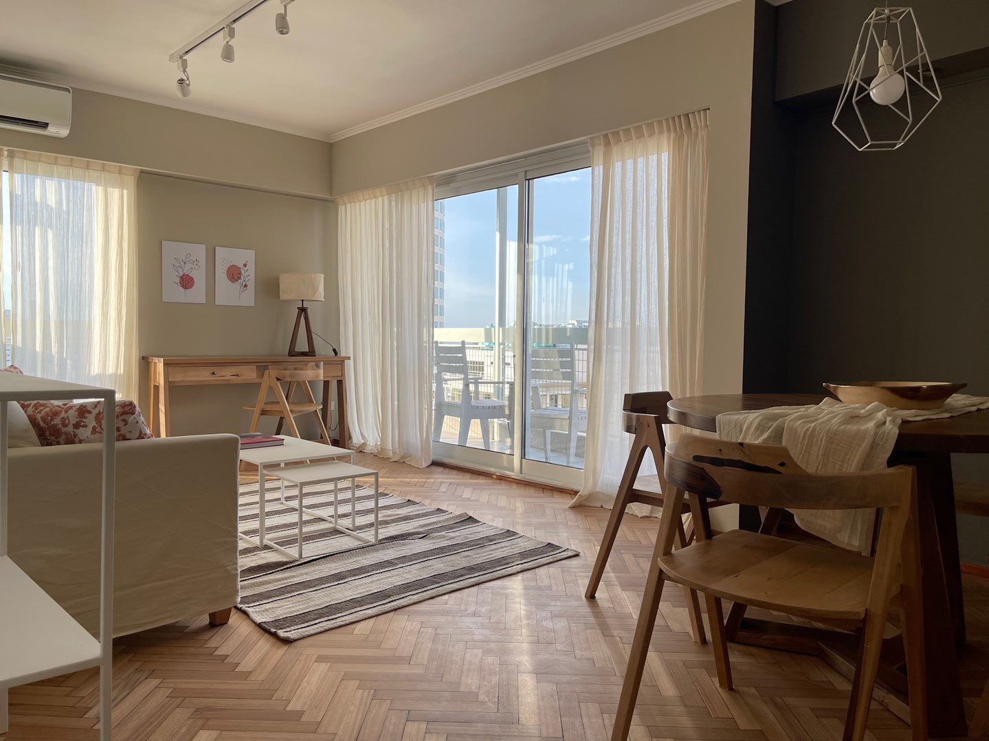 Furnished two-bedroom three-room apartment in Belgrano Chico