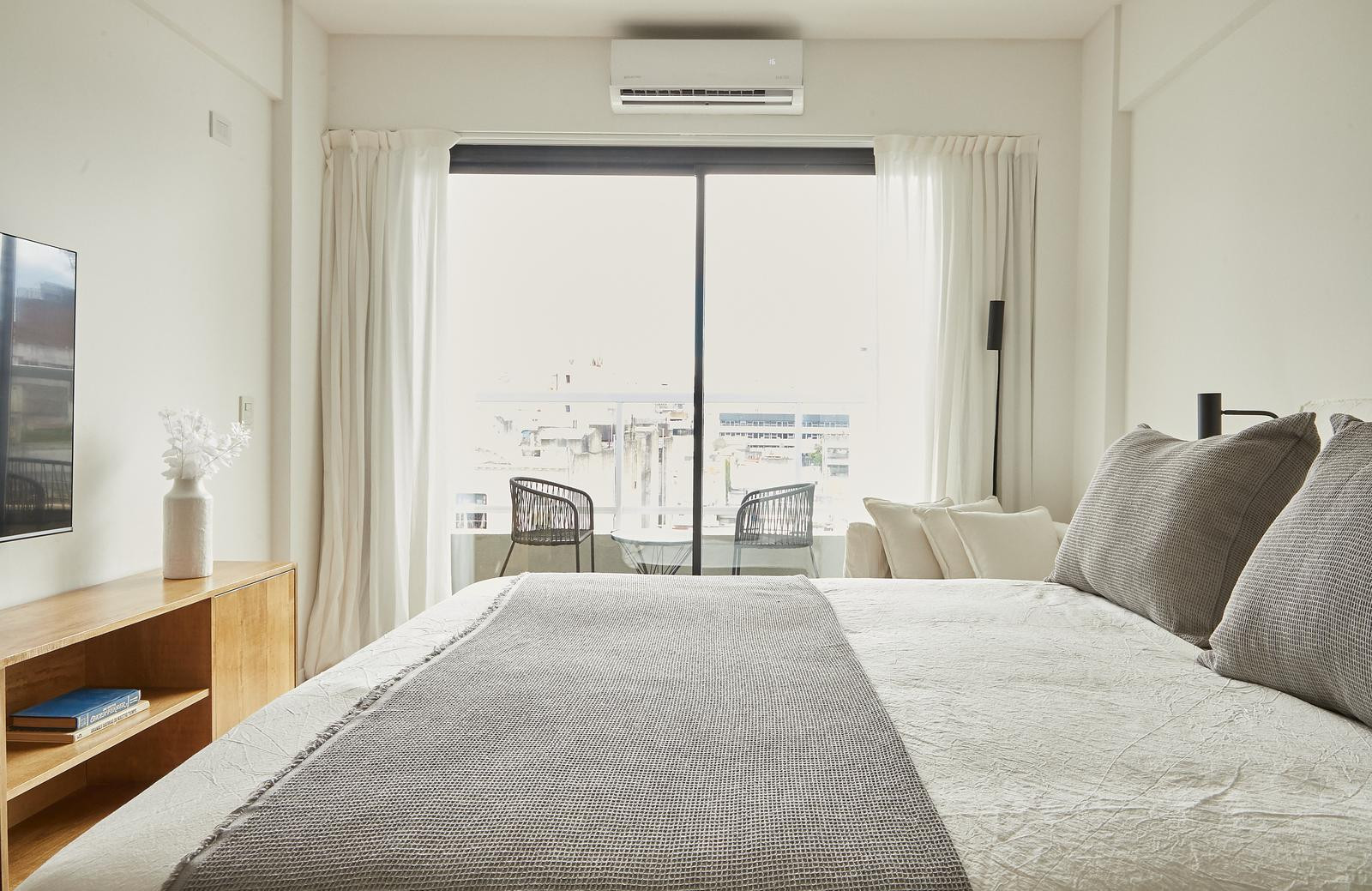 Квартира-студия в Abasto, с мебелью и балконом