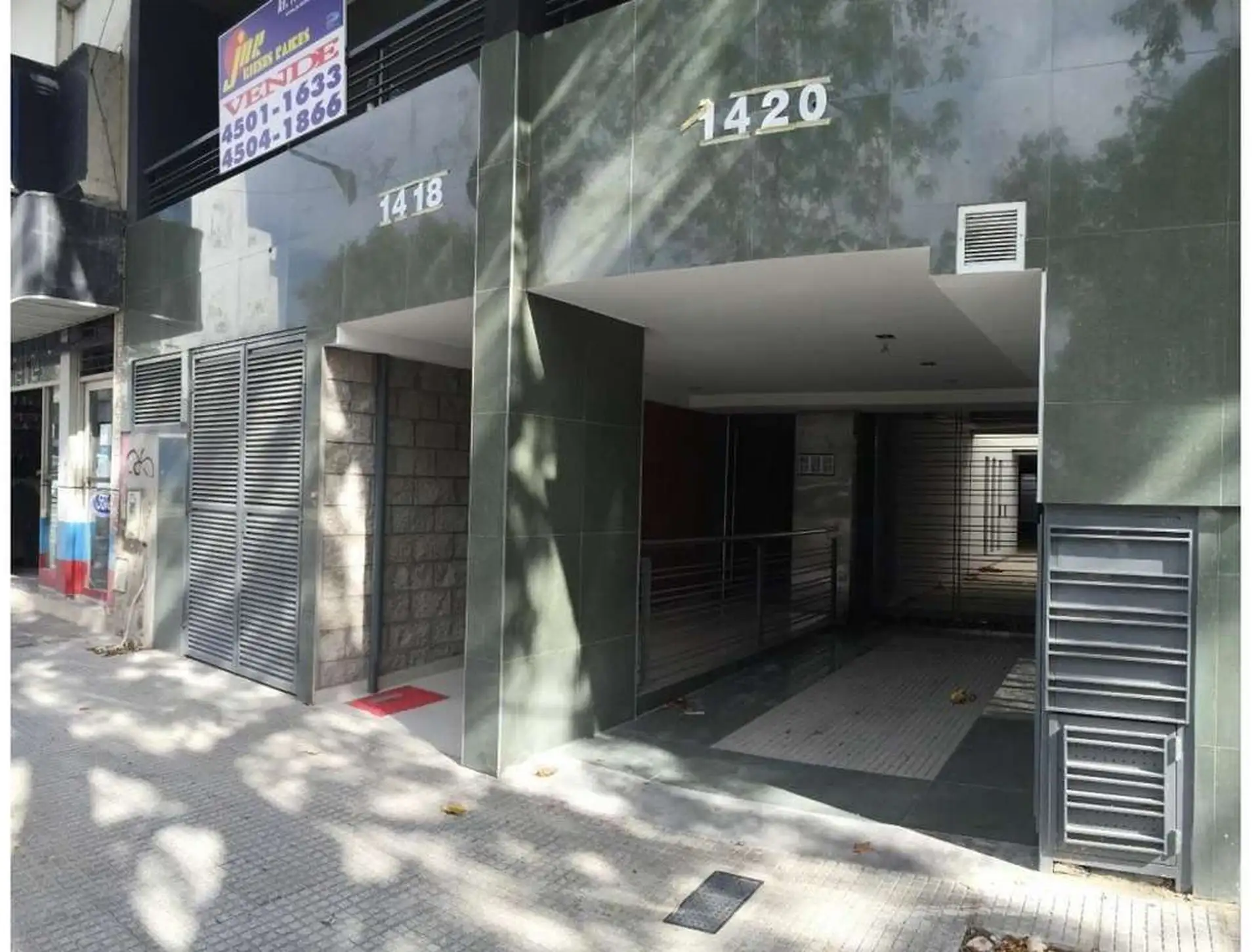 Monoambiente en 6to piso al frente en Villa Luro