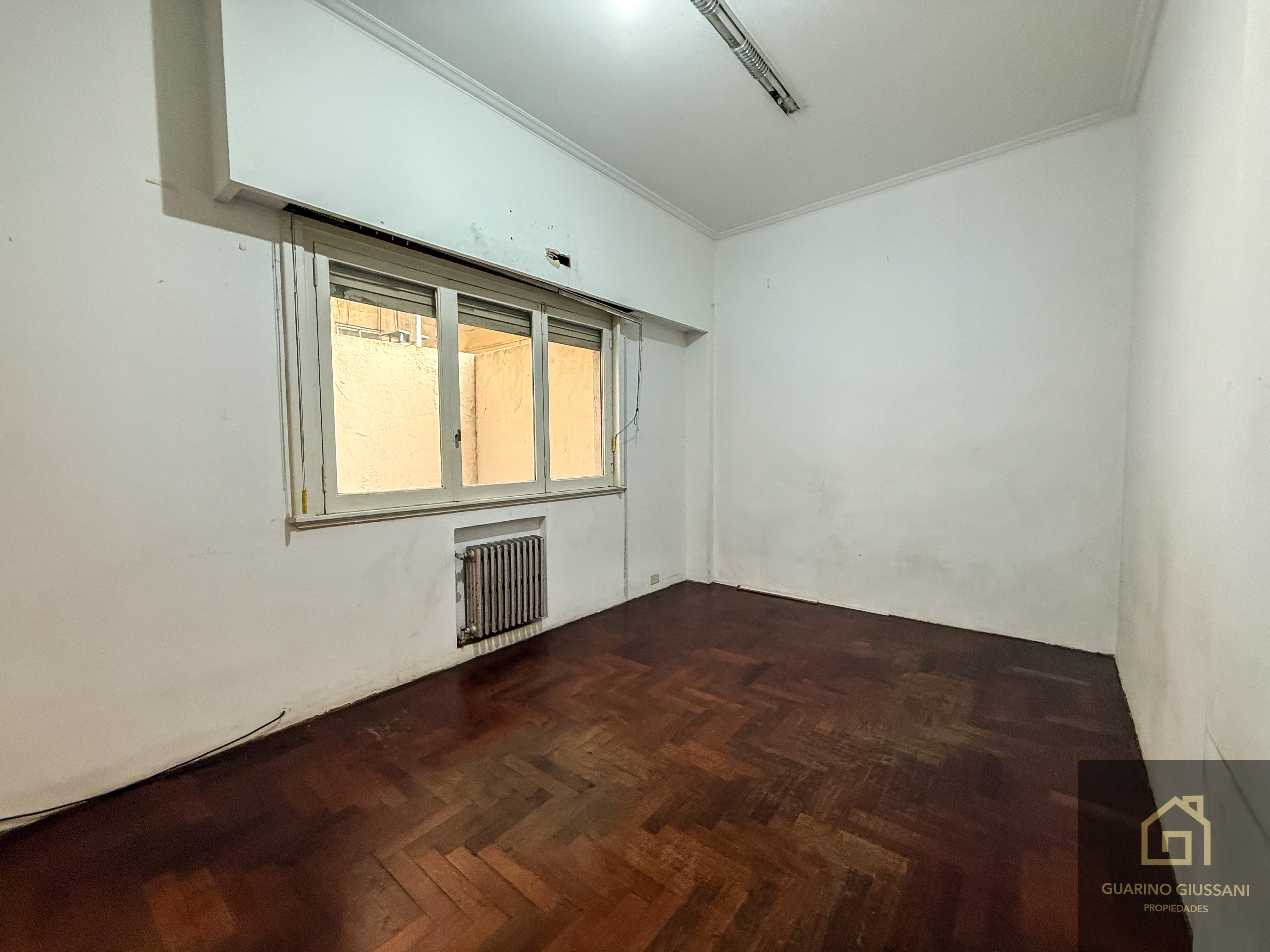 Apartamento de dois quartos em Monserrat