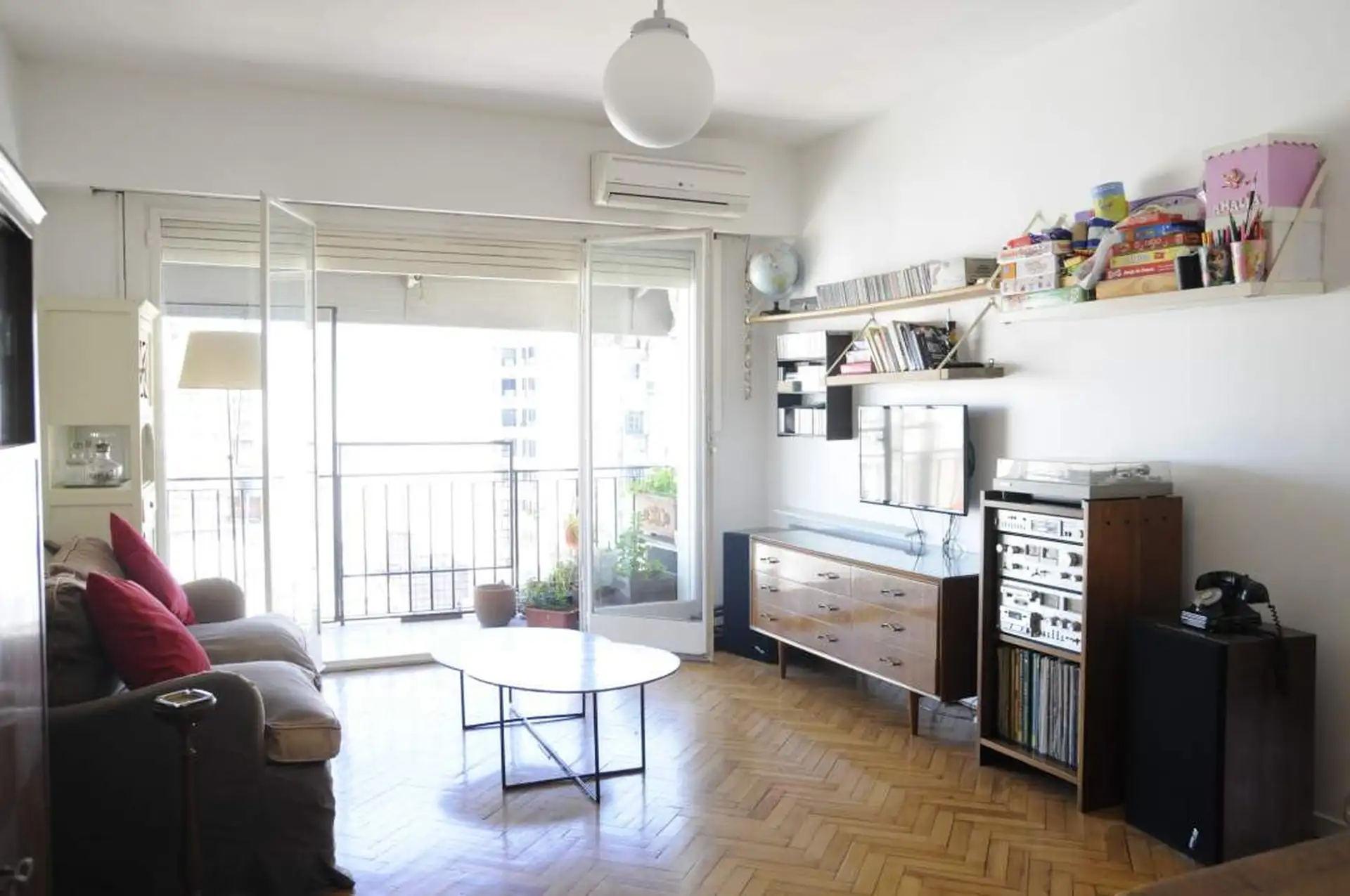 Fully furnished two-bedroom apartment in Monserrat