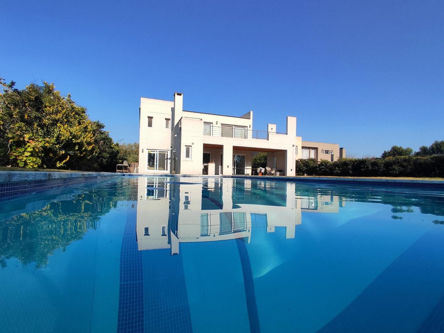 Casa de 5 dormitorios en Santa Teresa, Tigre