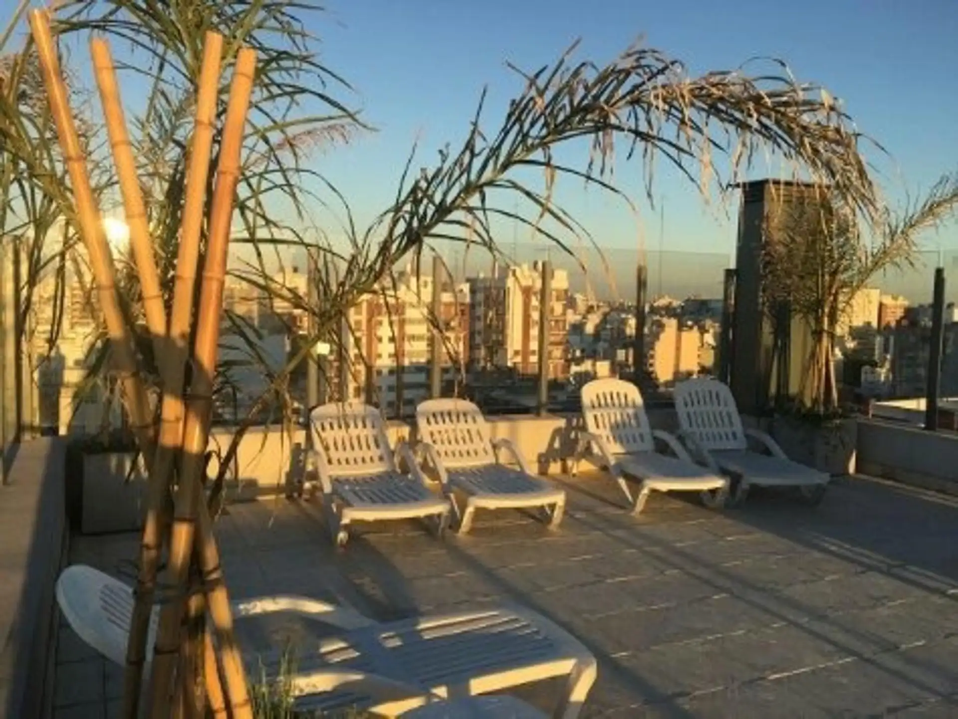 Departamento de 2 ambientes con cochera en Flores