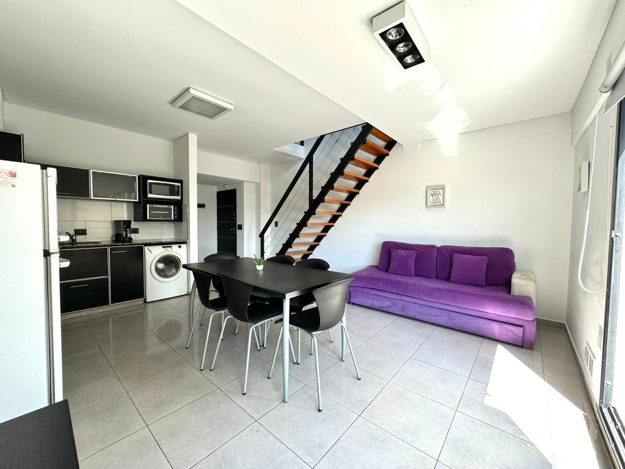 Apartamento duplex mobiliado com 1 quarto em Balvanera