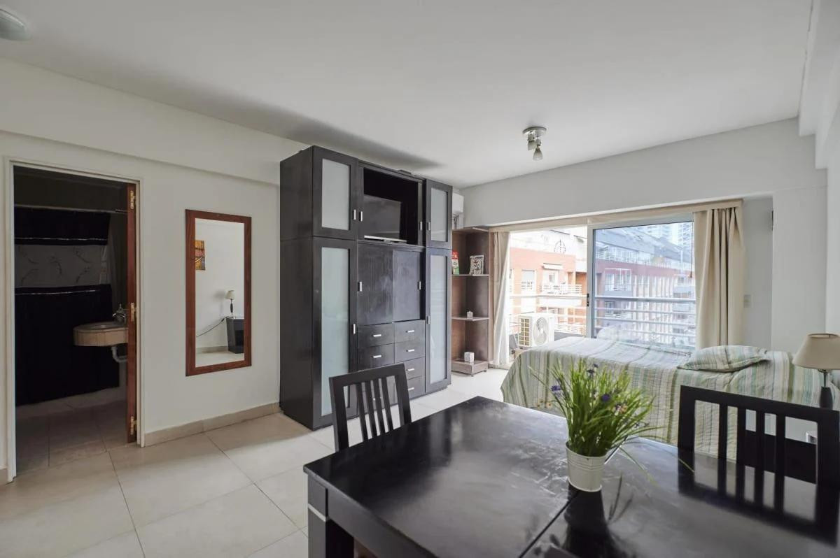 Monoambiente con balcón en alquiler temporario en Puerto Madero