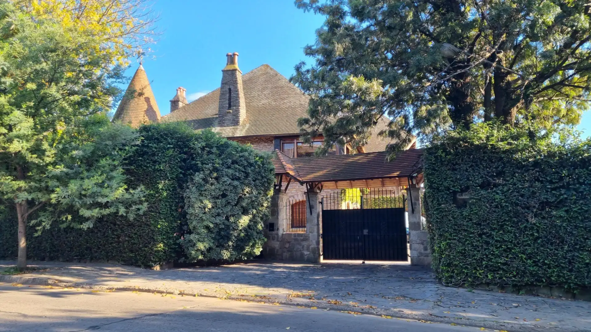 Дом с 6 спальнями в Acassuso