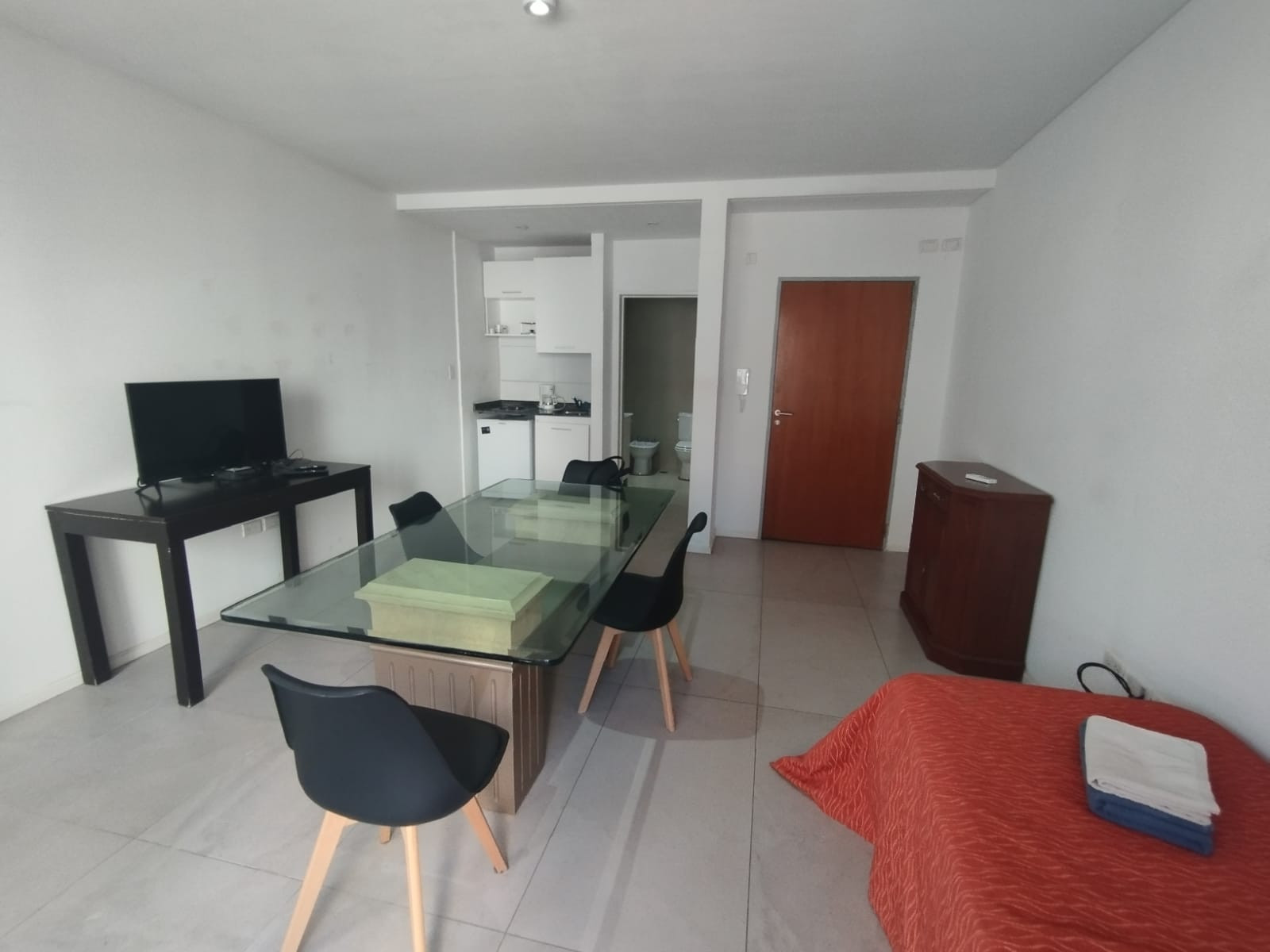 Studio apartment with balcony in Núñez