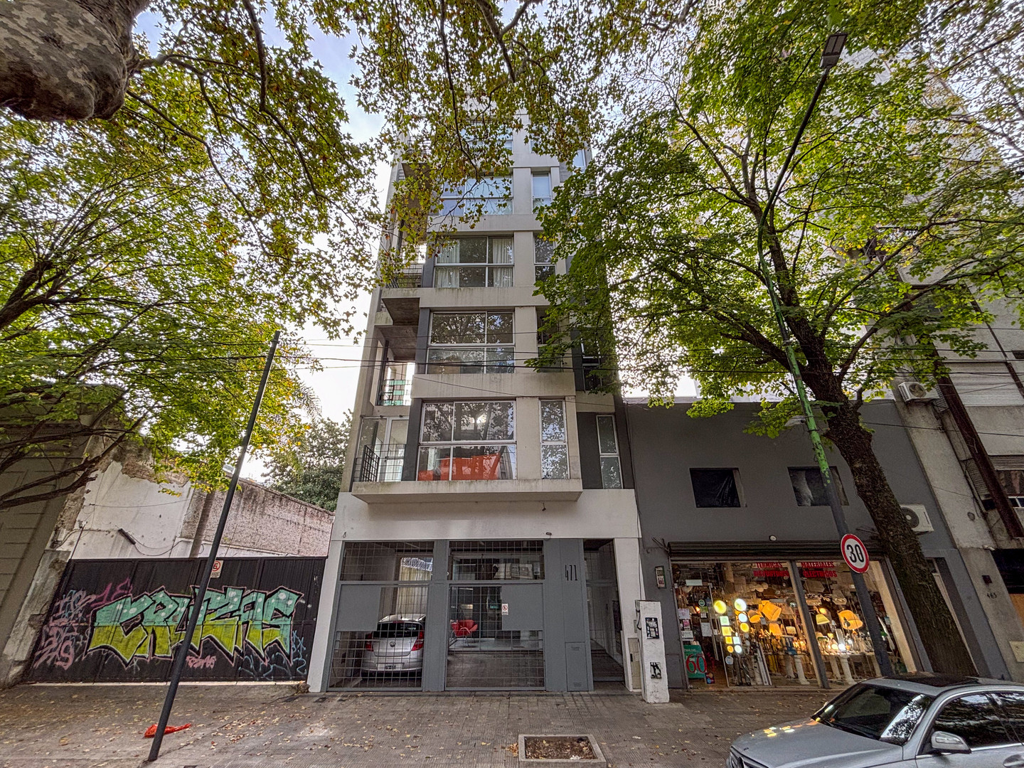 Departamento de 1 dormitorio en planta baja con balcón en Buenos Aires