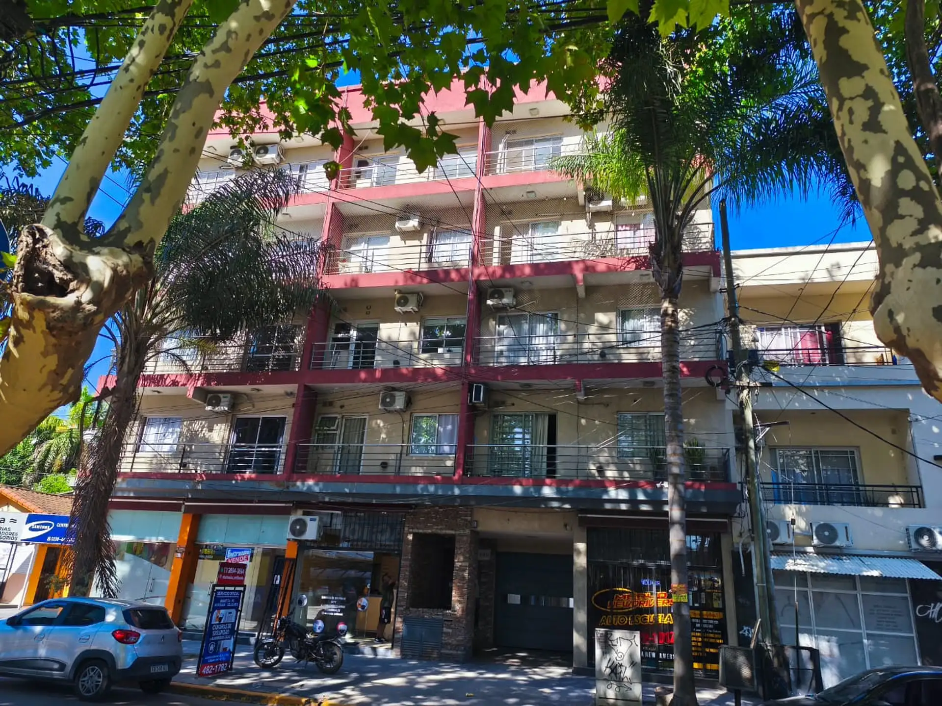 1BR with balcony and terrace