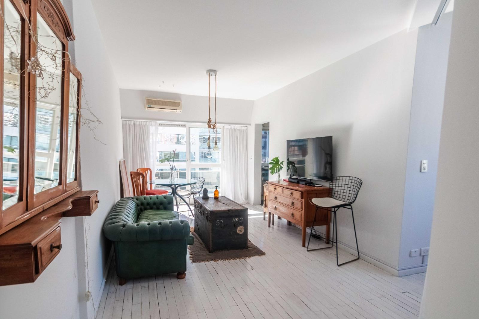 Two-room apartment with balcony in Belgrano Barrancas