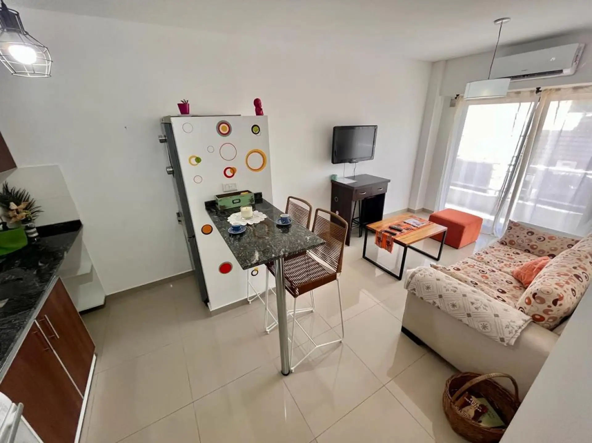 Departamento amoblado de 2 ambientes con balcón en Villa Ballester