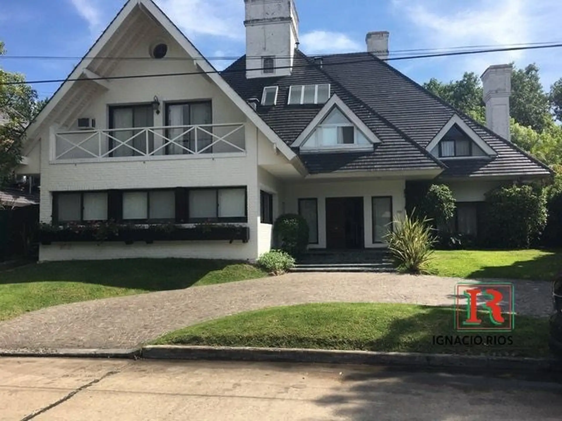 Casa de 4 dormitórios em Beccar