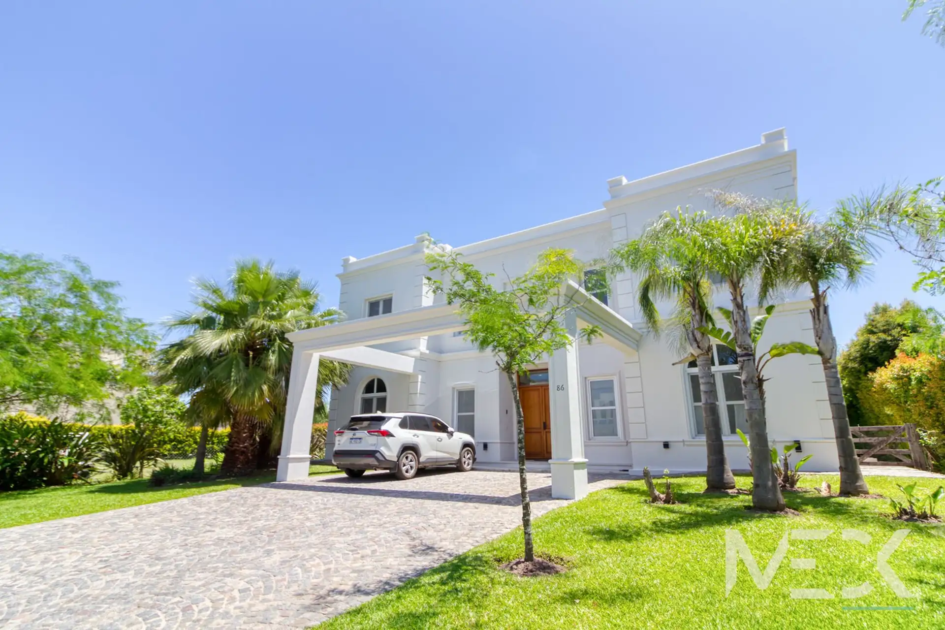 Furnished four-bedroom house in Nordelta, Tigre