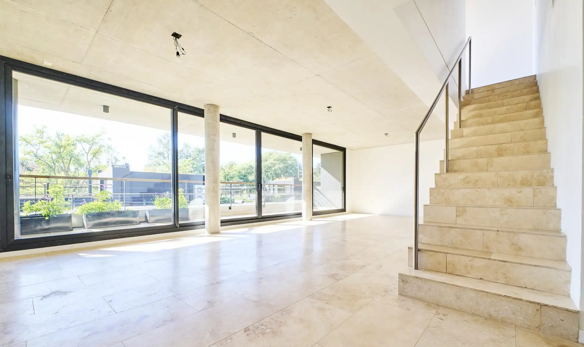 Four-room penthouse with private garden terrace in Victoria