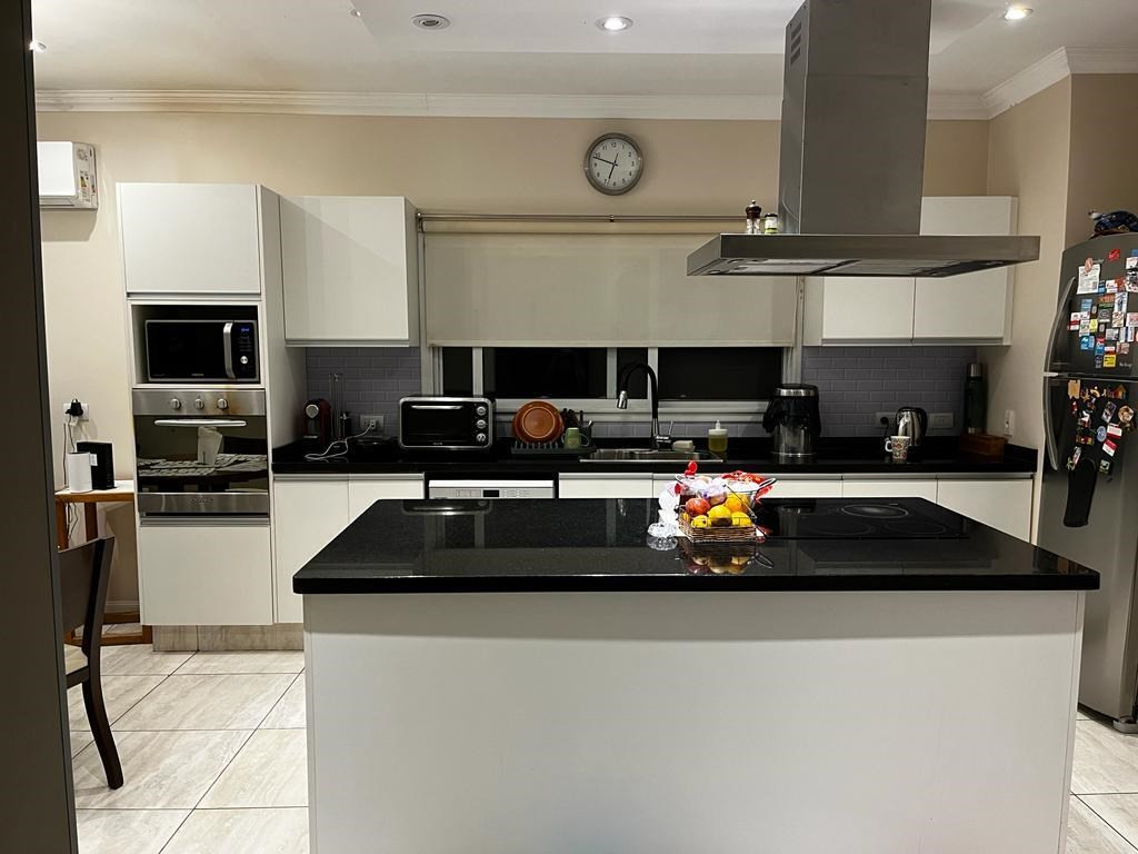 Fully furnished four-bedroom house in Tigre