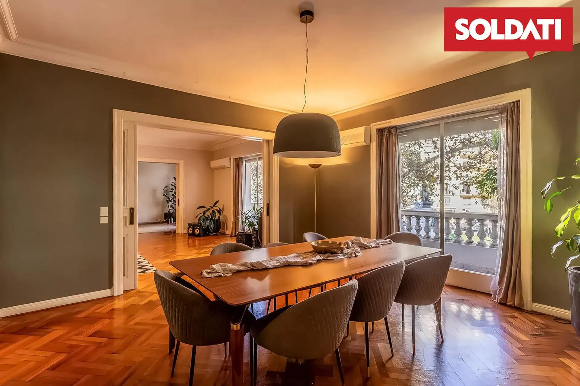 Четырёхспальная квартира без мебели в Retiro