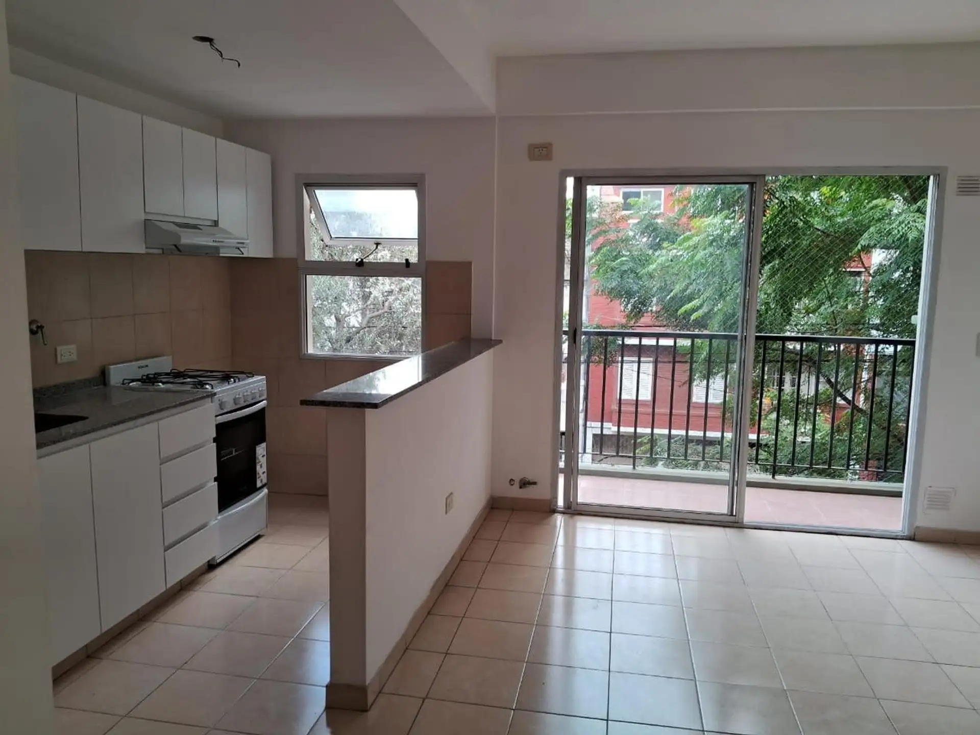 Two-room apartment with balcony in Villa Urquiza