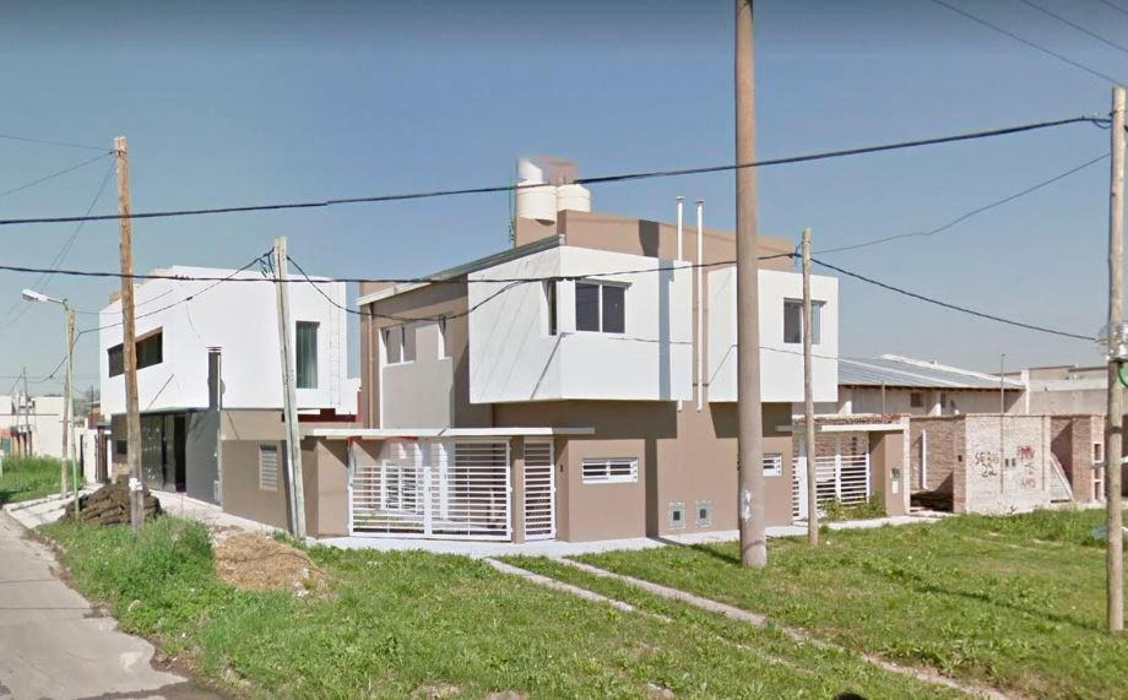 Dúplex de 3 ambientes con 2 dormitorios en alquiler en Villa Elvira