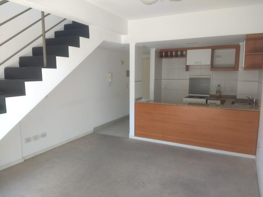 Apartamento duplex de 2 ambientes com 1 quarto em Balvanera