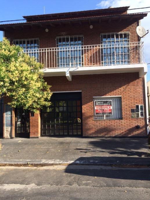 Departamento de 2 ambientes al frente en Morón Norte