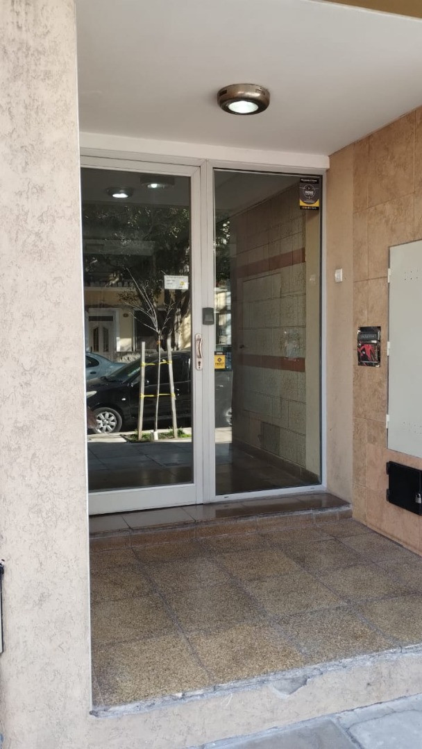 Apartamento de 2 ambientes em Monte Castro