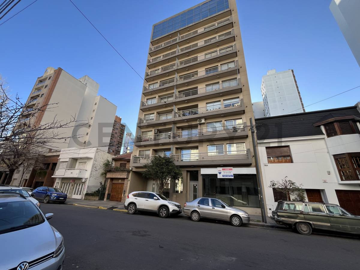 Apartamento de 1 quarto mobiliado em La Plata, 4º andar de fundos