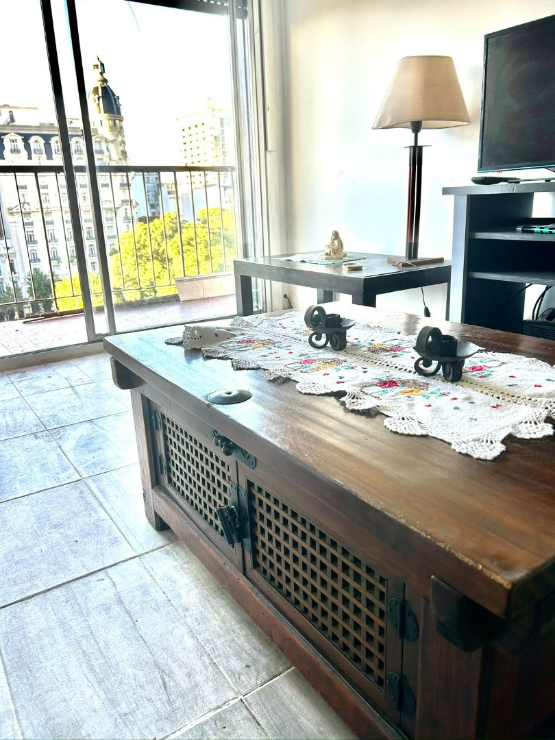 Departamento de 3 ambientes en Monserrat con balcón