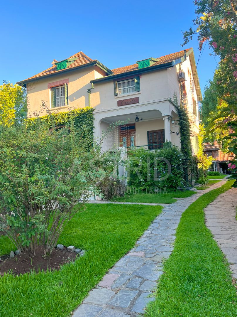 Six-bedroom furnished house in Tigre Centro