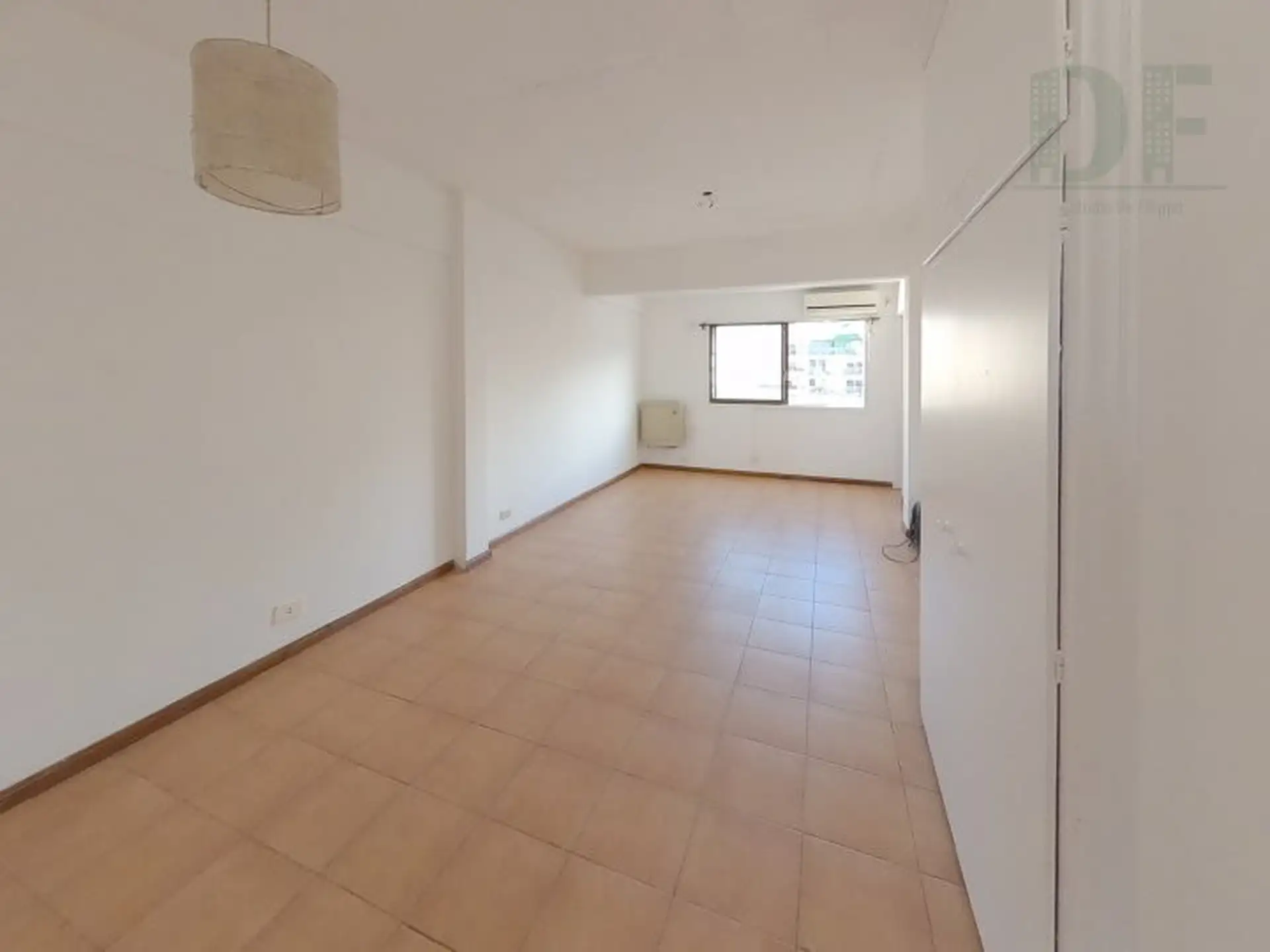 Kitnet para alugar em Palermo com varanda