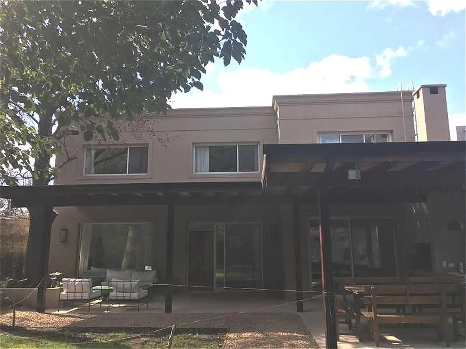 Casa de 4 dormitorios en alquiler temporal en Boulogne