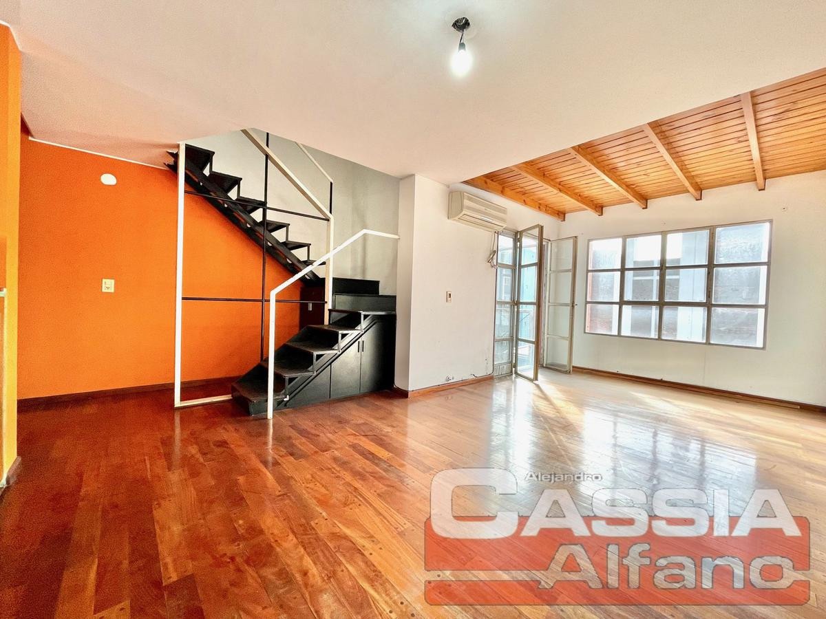 Departamento dúplex de 2 dormitorios en Lanús Oeste