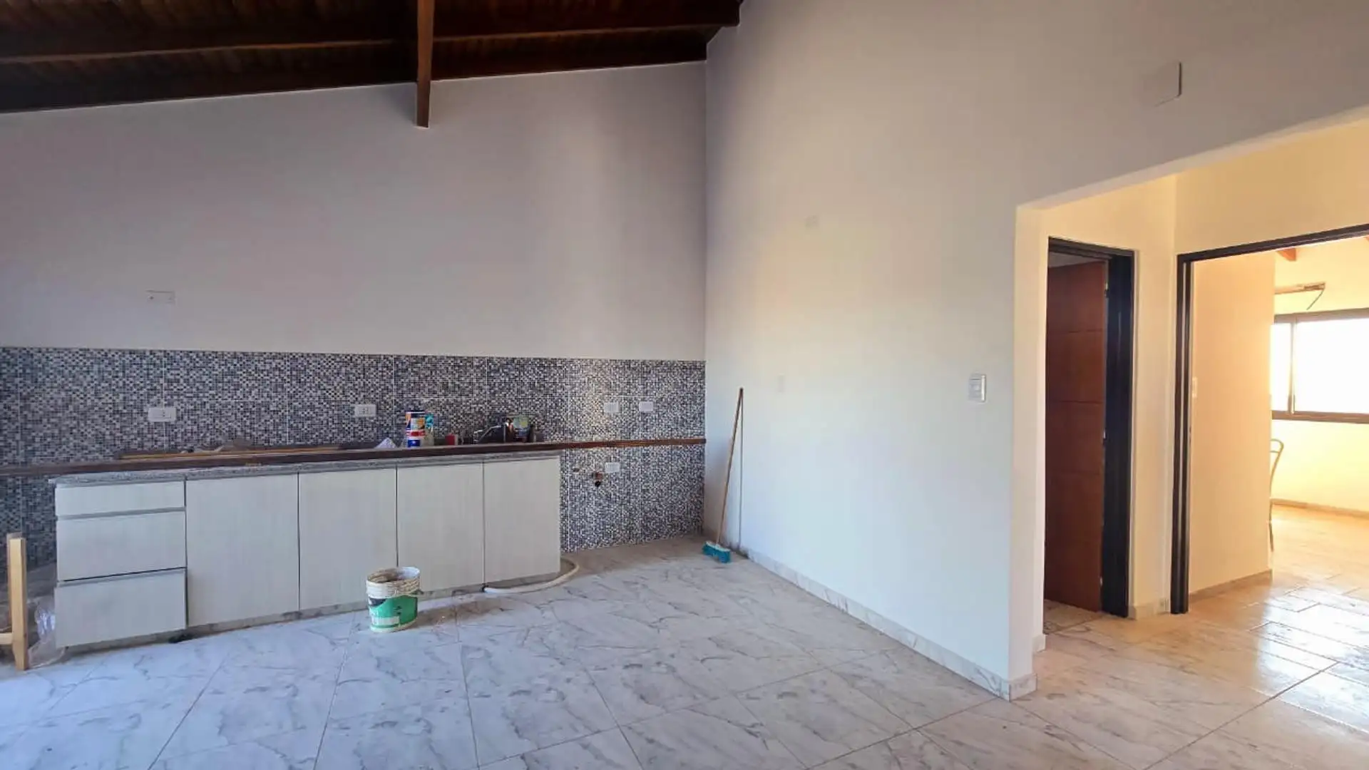 Departamento de 3 ambientes con patio en San Justo