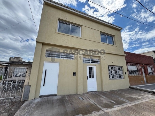 PH de 3 ambientes com 2 dormitórios na Gerli, Lanús