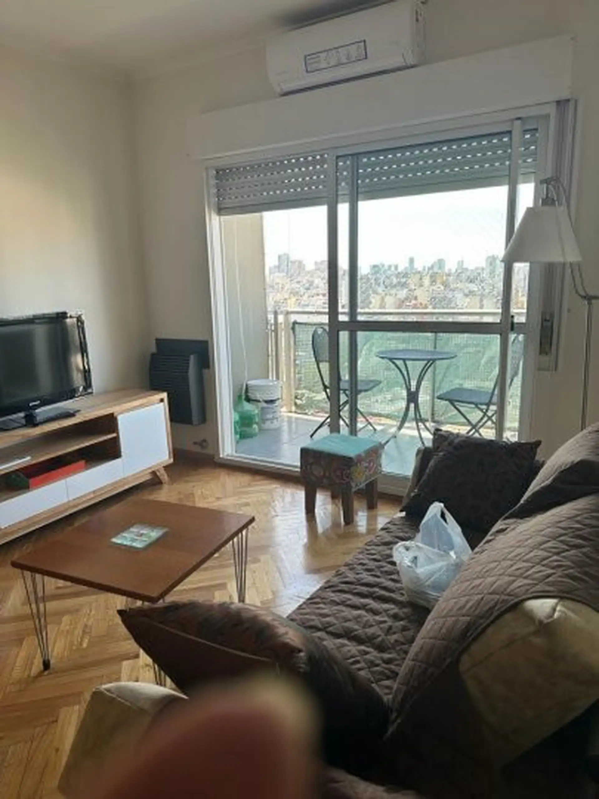 Departamento de 3 ambientes en Almagro con balcón