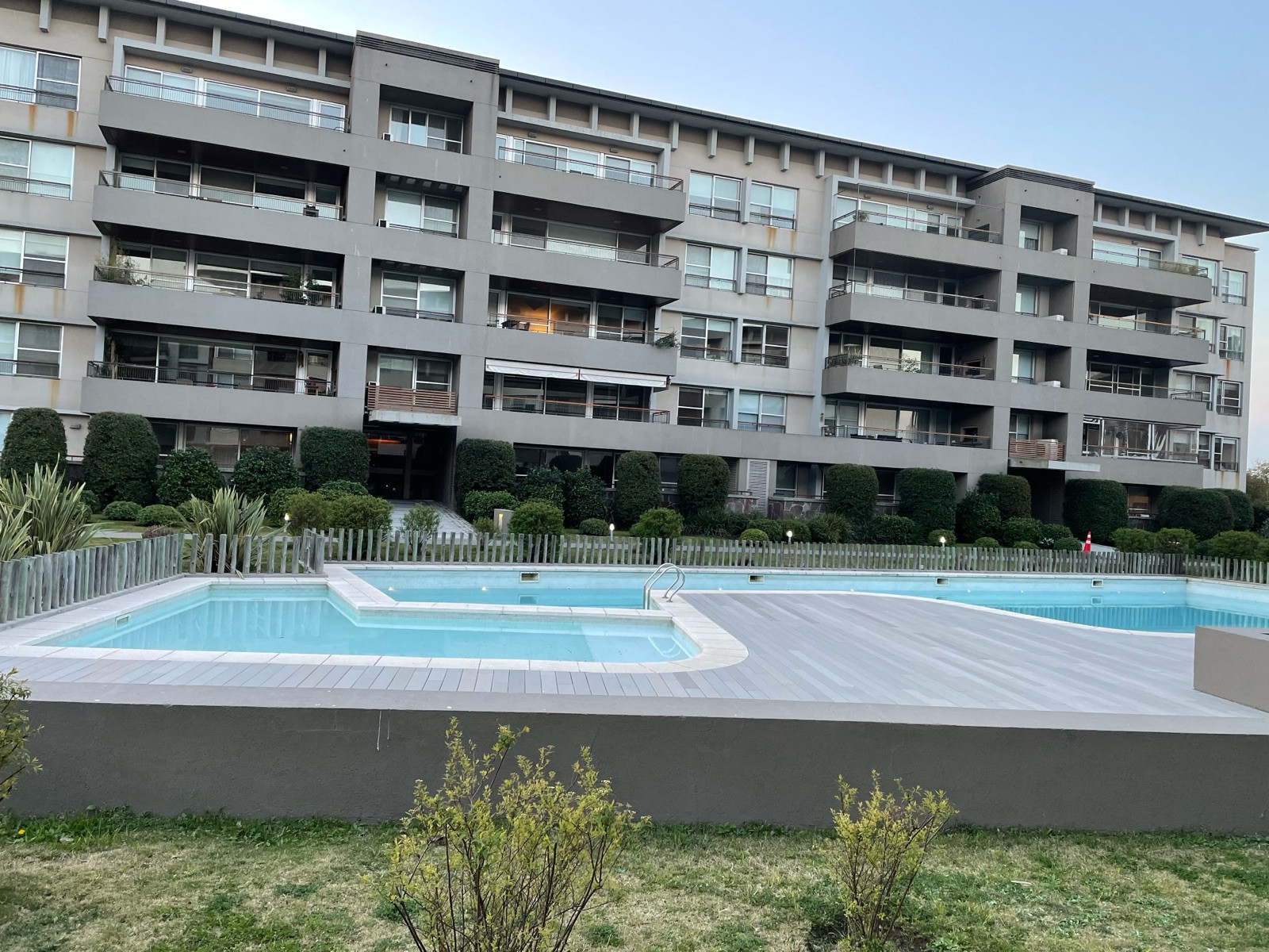 Furnished apartment with terrace in Victoria