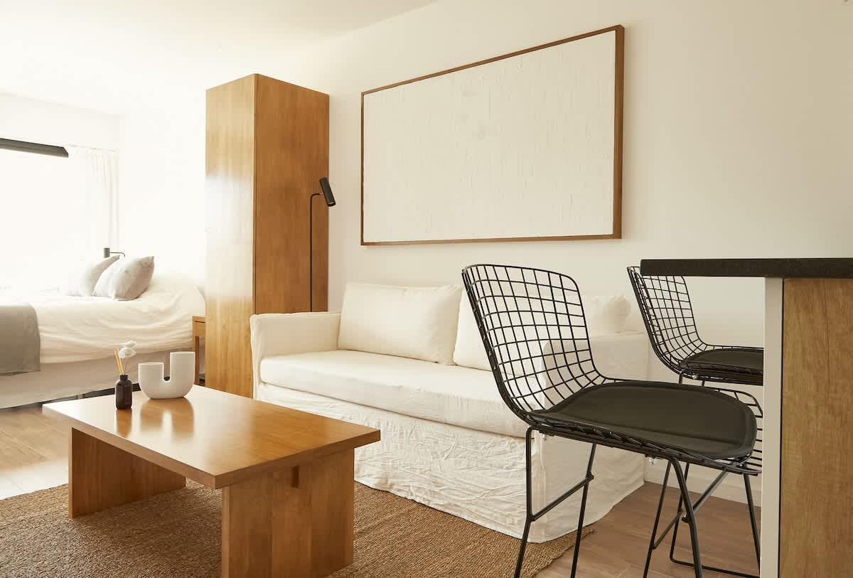 Квартира-студия с балконом в Abasto