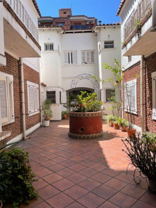 PH com 2 quartos em Morón (Castelar)