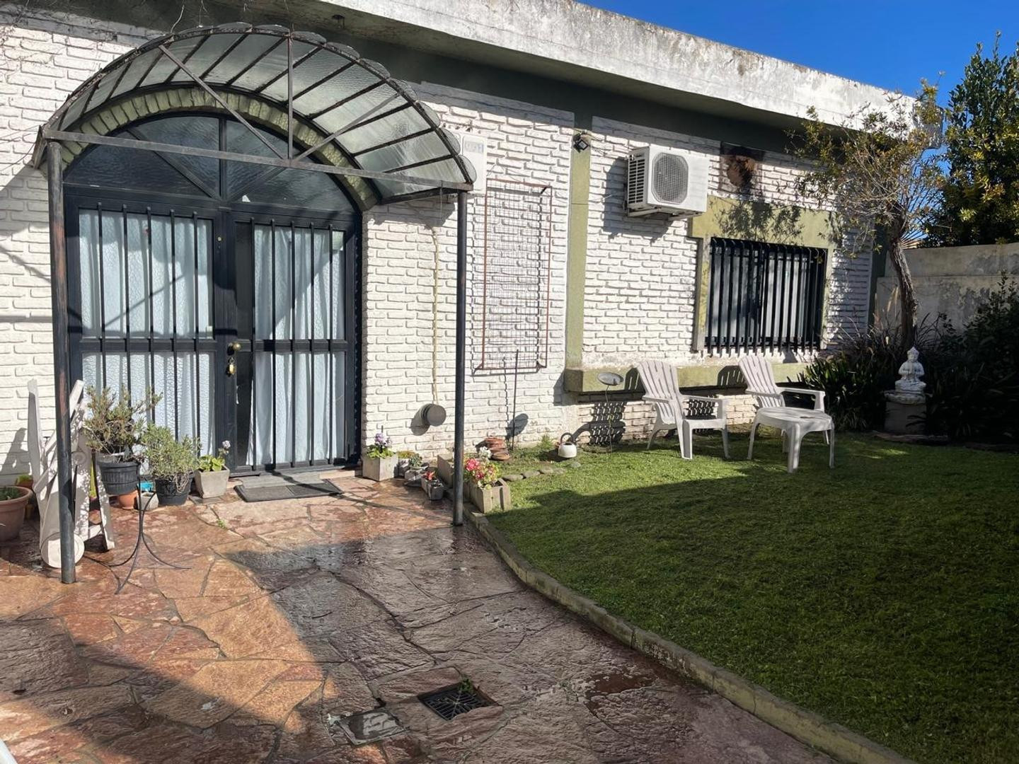 Commercial house in La Matanza