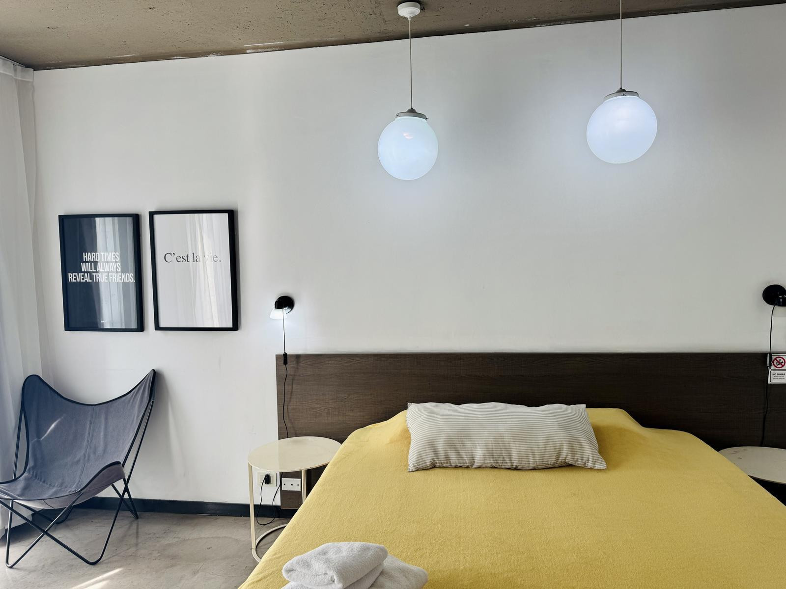 Furnished studio apartment in Monserrat