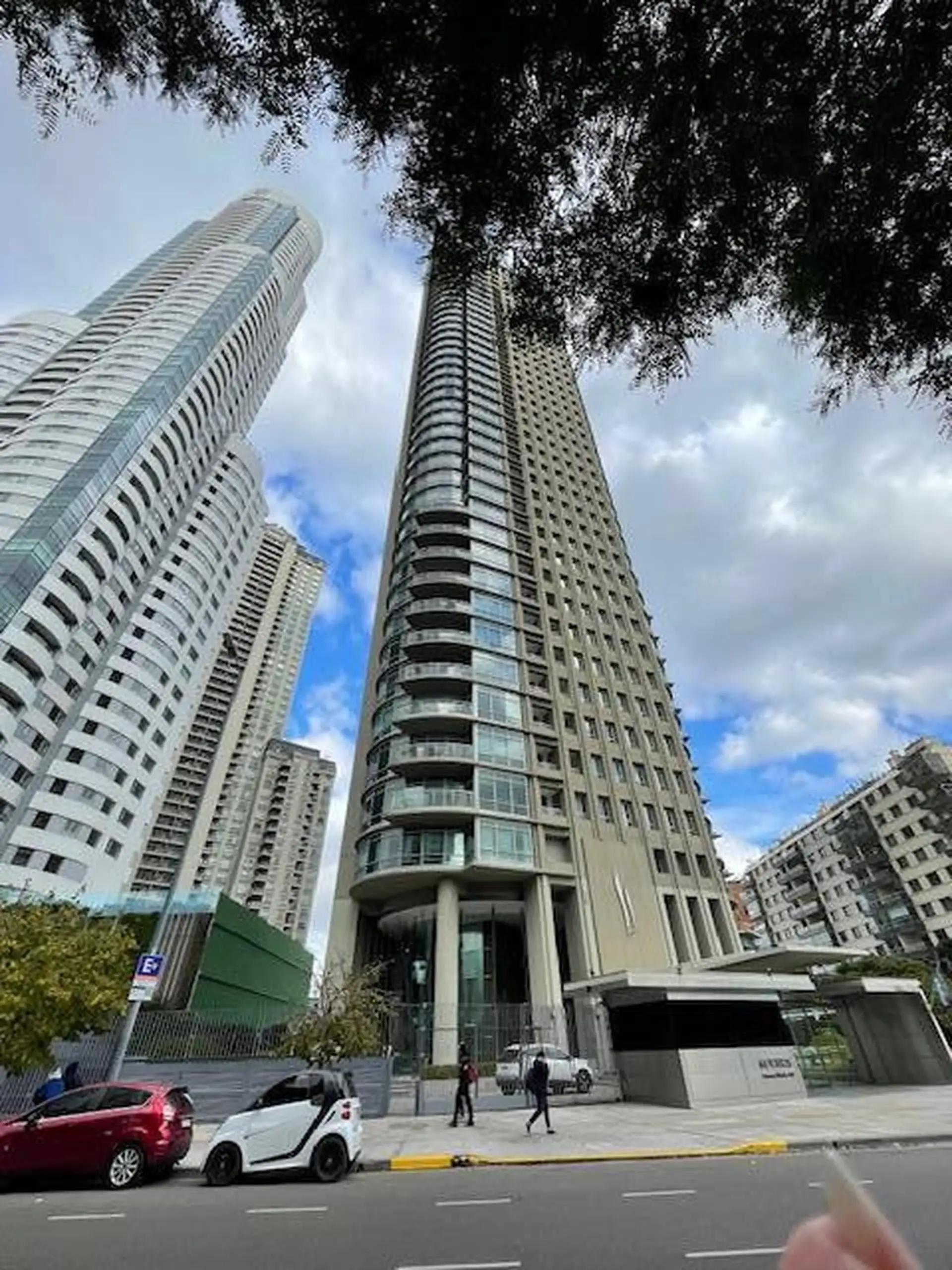 Puerto Madero, balcón y amenities