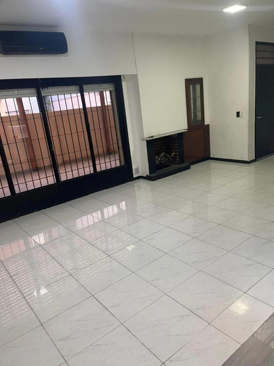 PH de 4 dormitorios con terraza y parrilla en Villa Urquiza